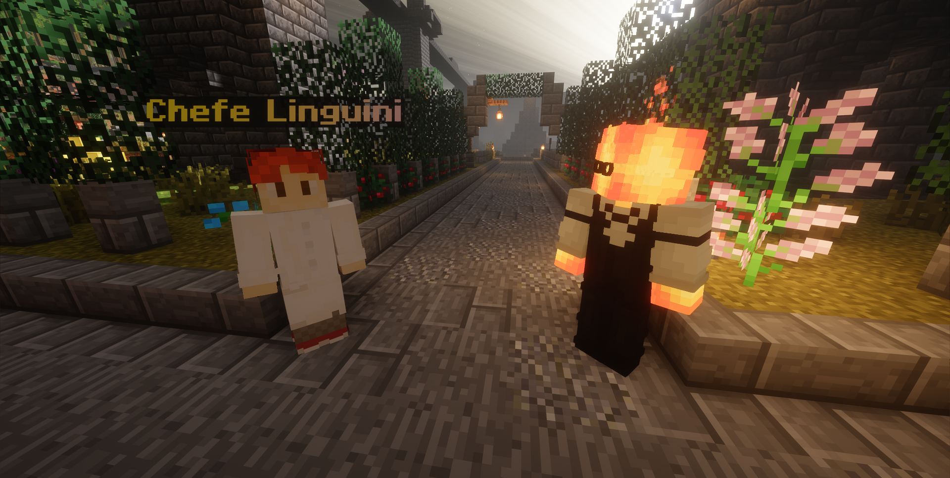 Rua de pedra à noite entre muros cobertos de vegetação, com um personagem de uniforme branco identificado como “Chefe Linguini” e outro encapuzado de cabeça flamejante